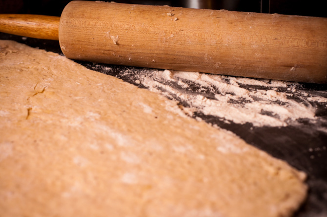 Apple Cinnamon Roll Dough with Rolling Pin