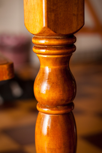 DIY revarnish table leg