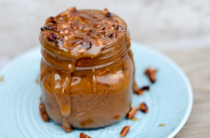 caramel-pecan-sauce-2-LR1-750x496