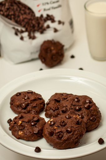 Triple Chocolate Chip Cookies 1