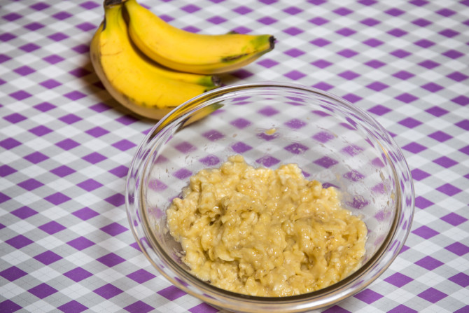 Banana Bread Oatmeal Bake - mashed bananas