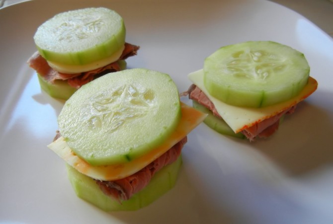 meat-and-cheese-cucumber-sandwiches-1024x690